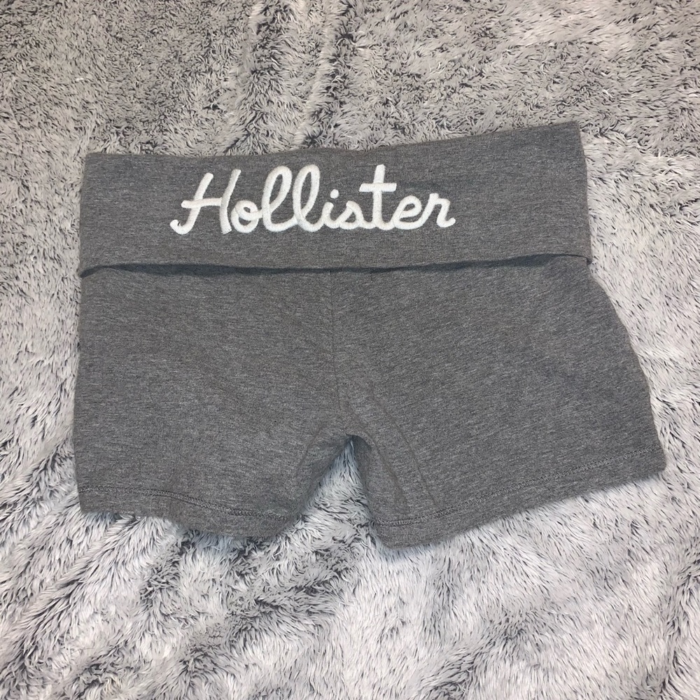 Soft pull on grey yoga shorts